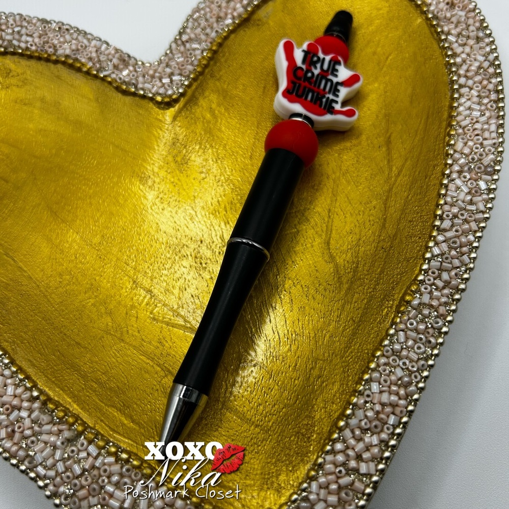 “True Crime” Beaded Handmade Pen🖋️